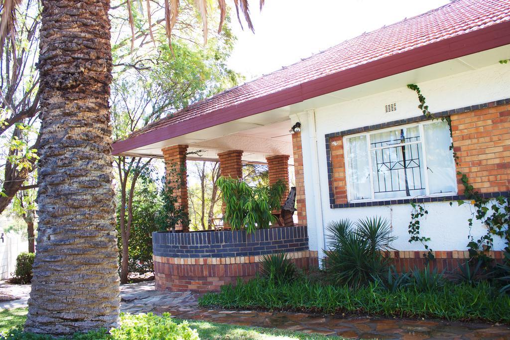 Rivendell Hotel Windhoek Exterior photo