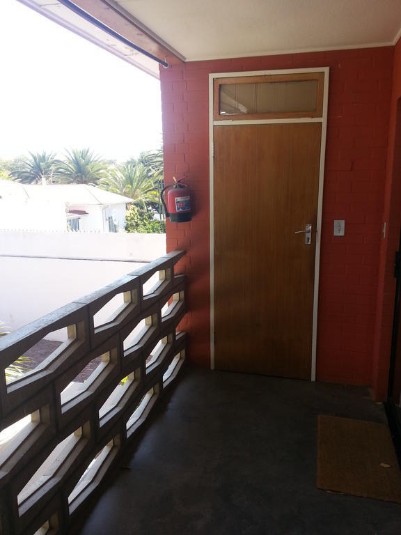 Rivendell Hotel Windhoek Room photo