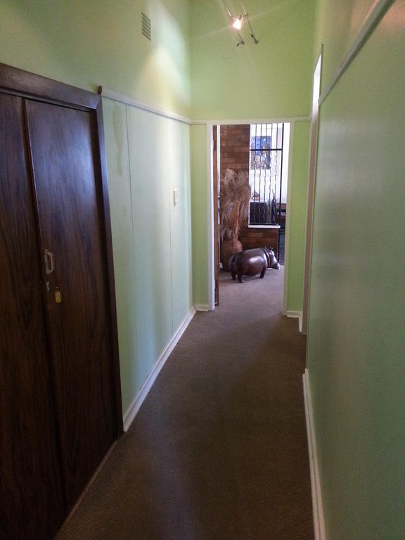 Rivendell Hotel Windhoek Room photo